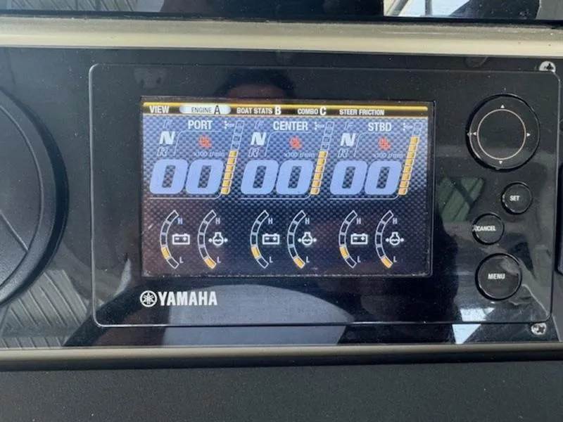 Slide: The Image of Yamaha boat control panel on 2016 Everglades 360LXC, displaying engine stats. - 26