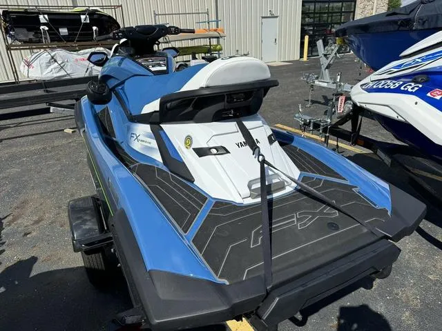 Slide: The Image of Yamaha FX Cruiser SVHO 2024 - 6