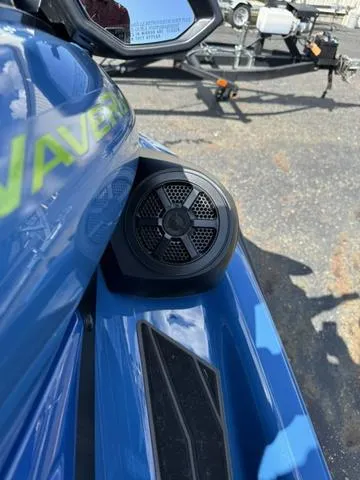 Slide: The Image of Yamaha FX Cruiser SVHO 2024 - 8