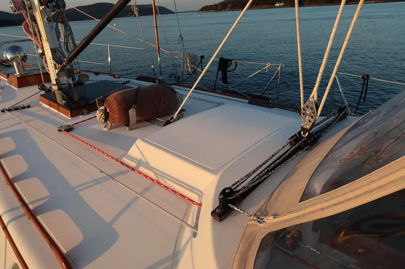 Slide: The Image of Hinckley Yachts Sou'wester 43 Sloop 1993 - 10