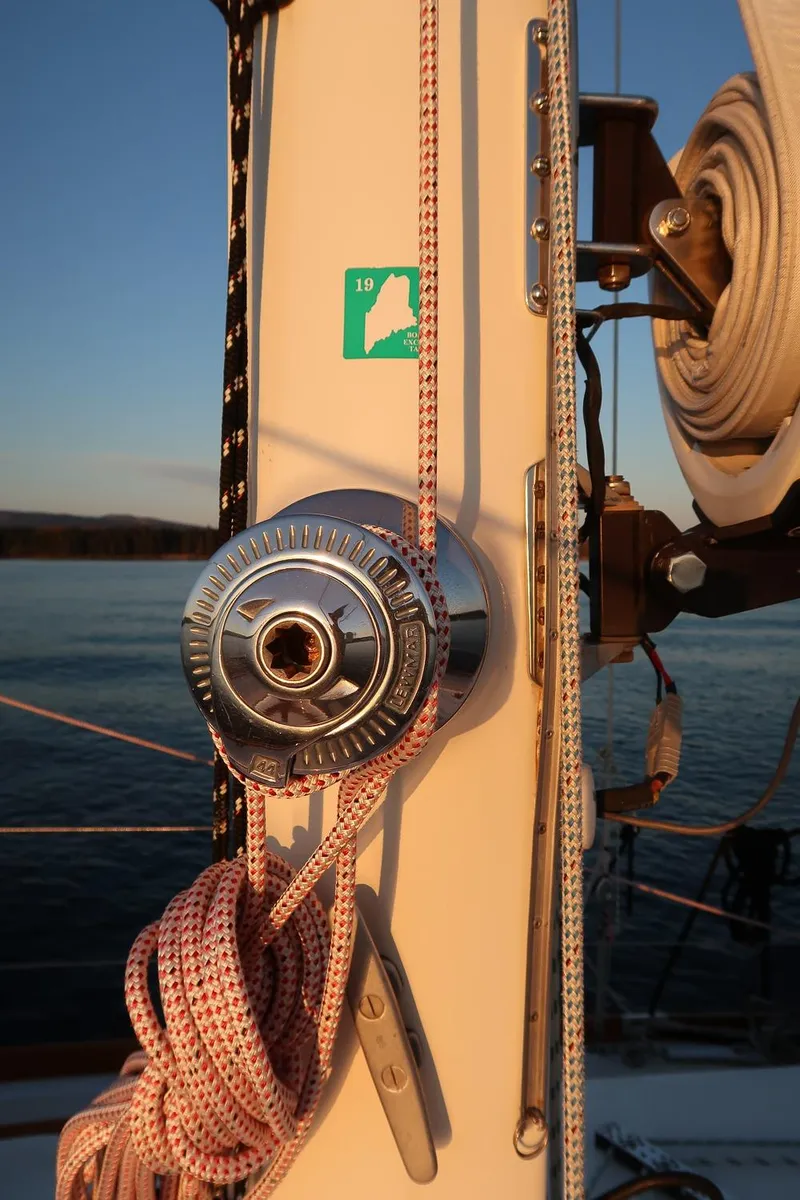 Slide: The Image of Hinckley Yachts Sou'wester 43 Sloop 1993 - 13