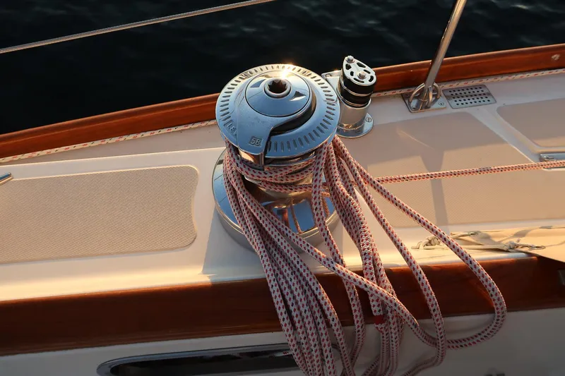 Slide: The Image of Hinckley Yachts Sou'wester 43 Sloop 1993 - 30