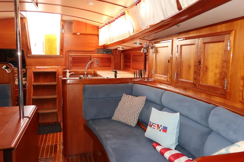 Slide: The Image of Hinckley Yachts Sou'wester 43 Sloop 1993 - 57
