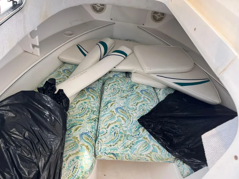 Slide: The Image of Aquasport 250 Explorer 2001 - 13