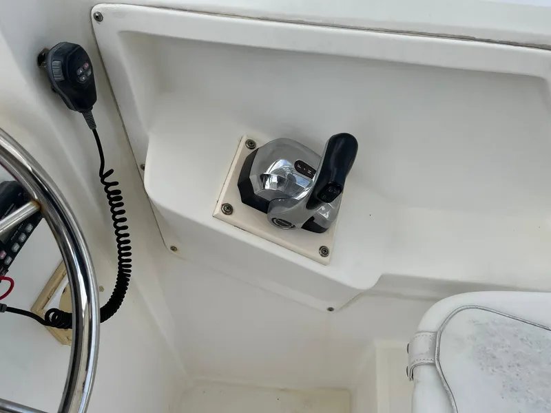 Slide: The Image of Aquasport 250 Explorer 2001 - 6