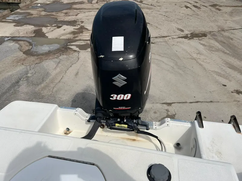 Slide: The Image of Aquasport 250 Explorer 2001 - 8