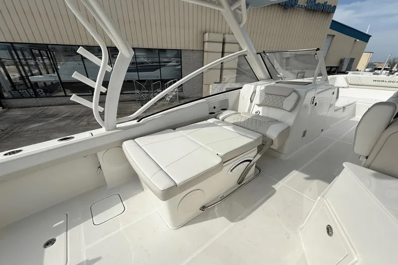 Slide: The Image of World Cat 280DC 2025 - 15