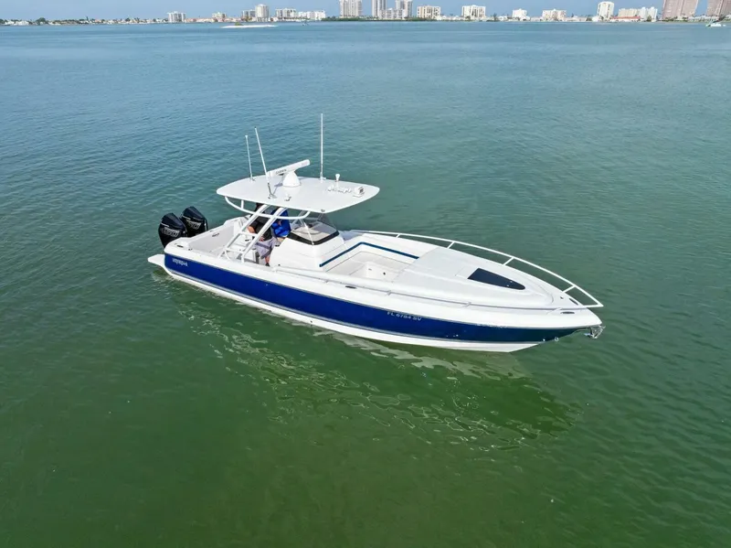 Slide: The Image of 2021 Intrepid 327 Valor - 52