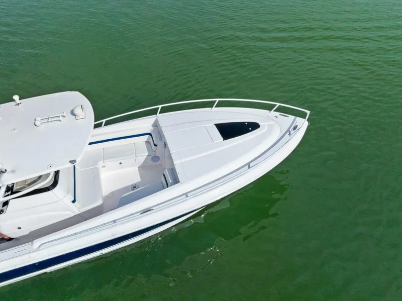 Slide: The Image of 2021 Intrepid 327 Valor - 56