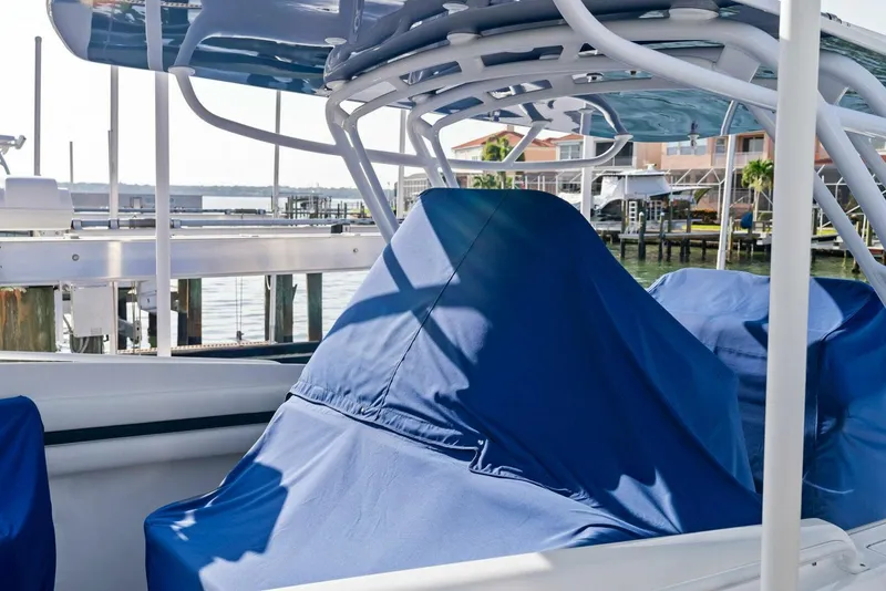 Slide: The Image of 2021 Intrepid 327 Valor - 73