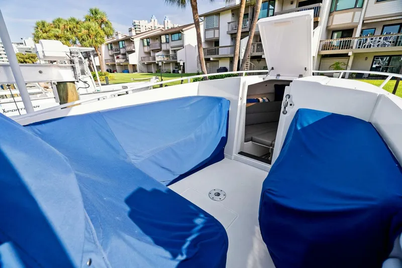 Slide: The Image of 2021 Intrepid 327 Valor - 77