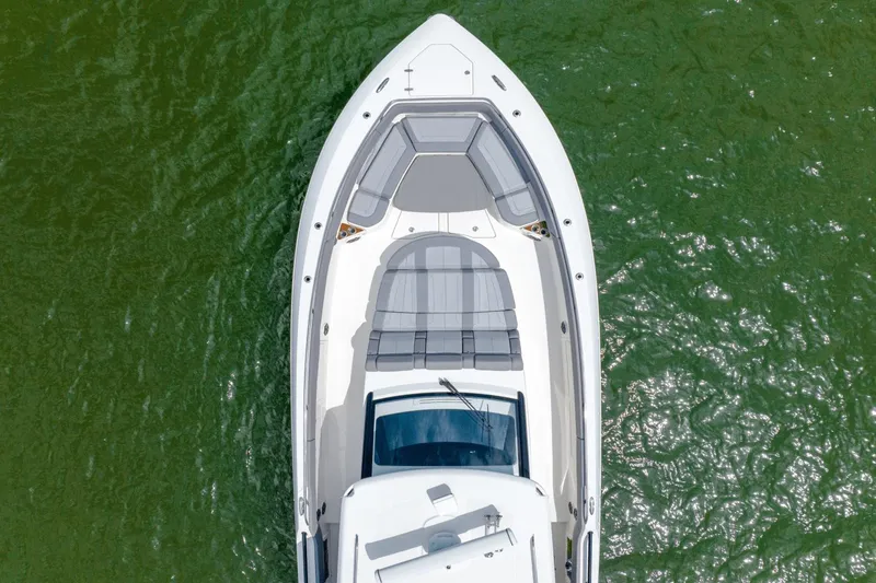 Slide: The Image of Boston Whaler 420 Outrage 2023 - 5
