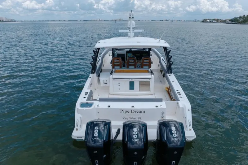 Slide: The Image of Boston Whaler 420 Outrage 2023 - 6