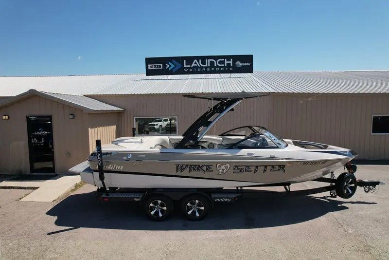 The Image of Malibu 23 LSV 2013 - 0