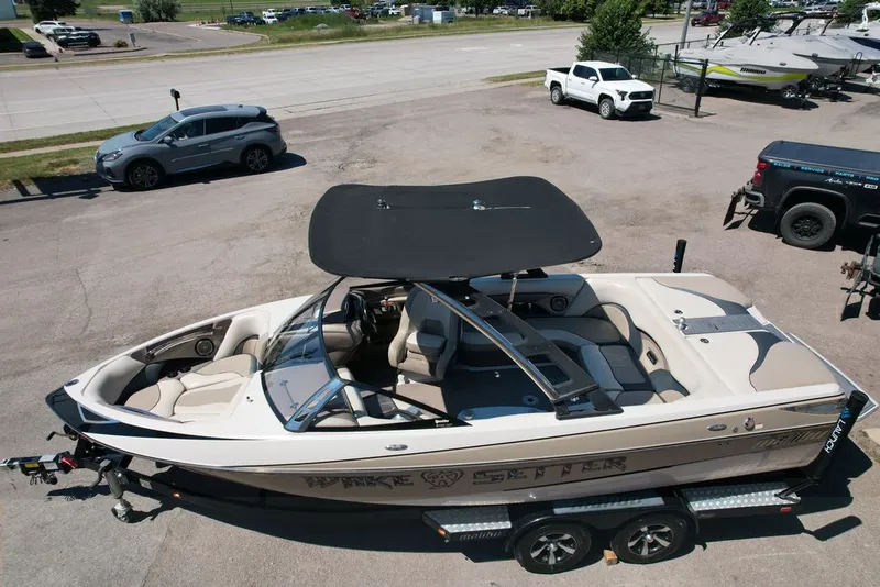 Slide: The Image of Malibu 23 LSV 2013 - 3