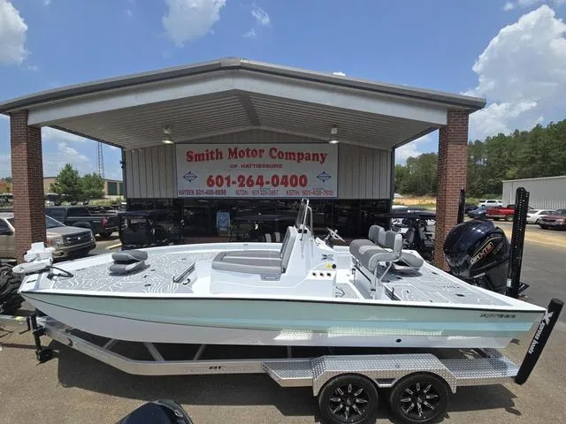 The Image of Xpress X23B Lounge 2025 - 1