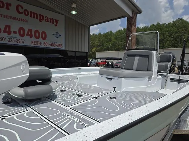 Slide: The Image of Xpress X23B Lounge 2025 - 13