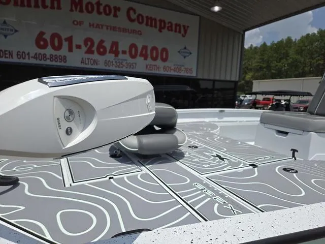 Slide: The Image of Xpress X23B Lounge 2025 - 14