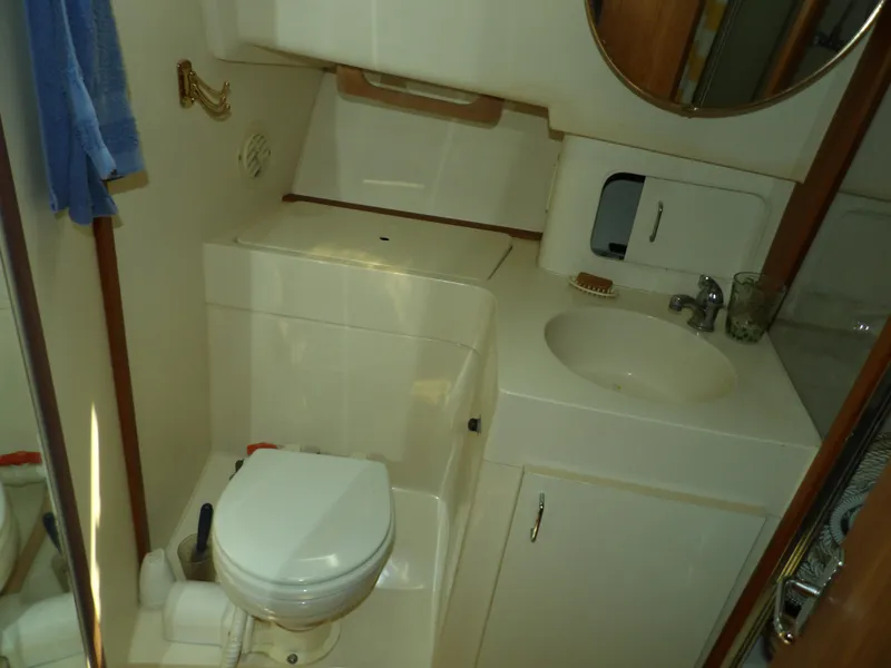 Slide: The Image of Mainship 350 Trawler 1999 - 54