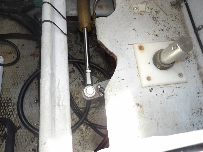 Slide: The Image of Mainship 350 Trawler 1999 - 66