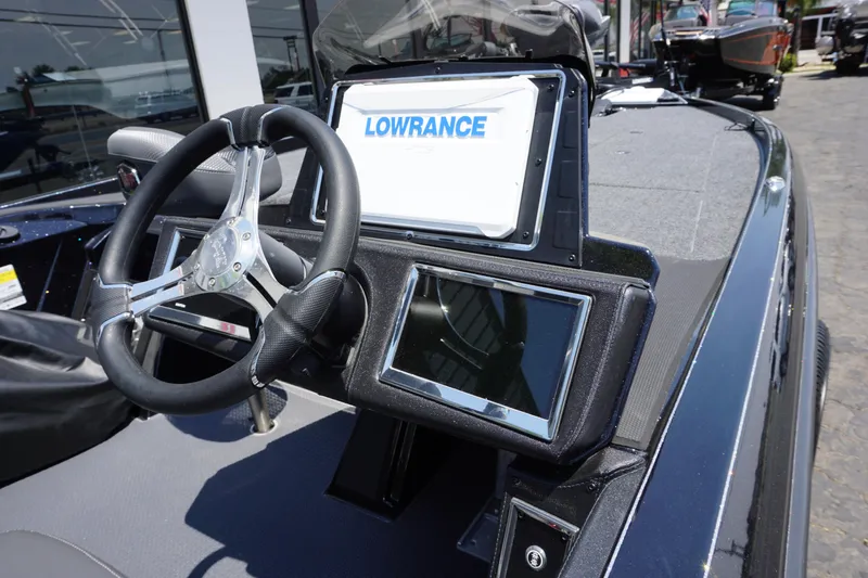 Slide: The Image of Ranger Z521R Cup-Equipped Includes Trailer 2025 - 11