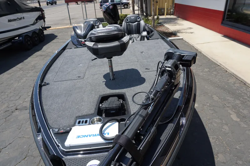 Slide: The Image of Ranger Z521R Cup-Equipped Includes Trailer 2025 - 18