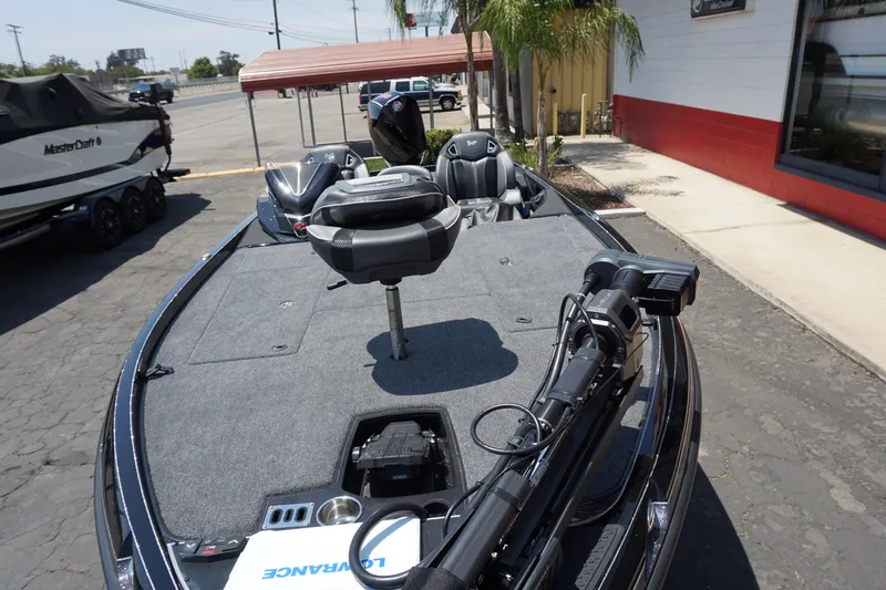 Slide: The Image of Ranger Z521R Cup-Equipped Includes Trailer 2025 - 8