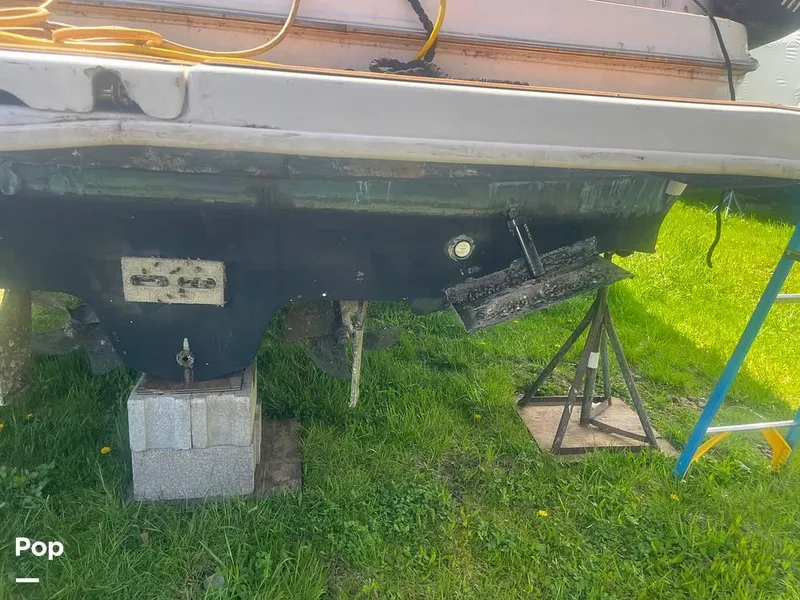 Slide: The Image of 2000 Sea Ray 410 Sundancer for sale in Sodus Point, NY - 24