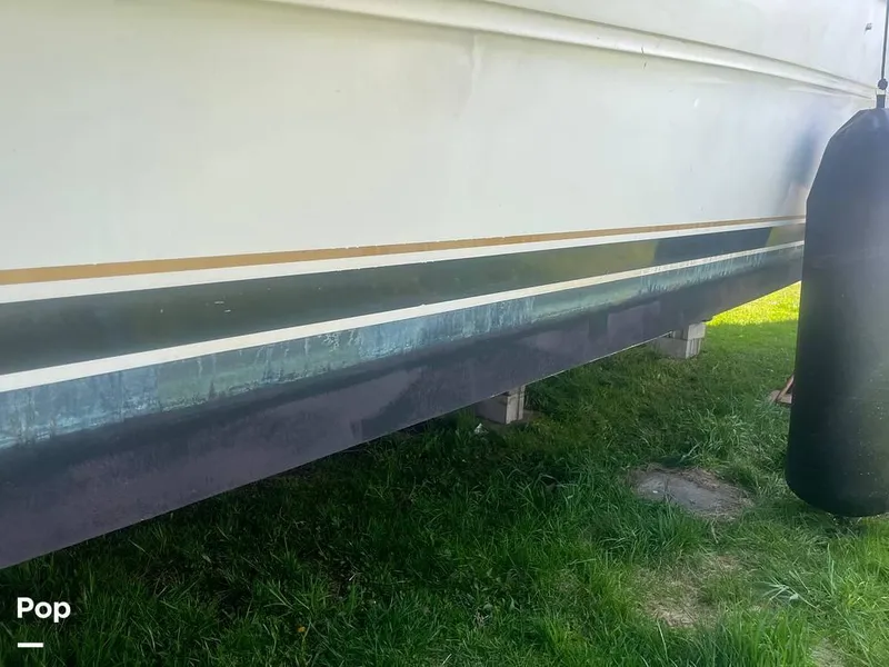 Slide: The Image of 2000 Sea Ray 410 Sundancer for sale in Sodus Point, NY - 26