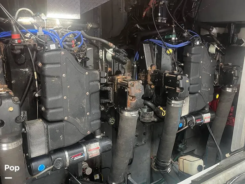 Slide: The Image of 2000 Sea Ray 410 Sundancer for sale in Sodus Point, NY - 37