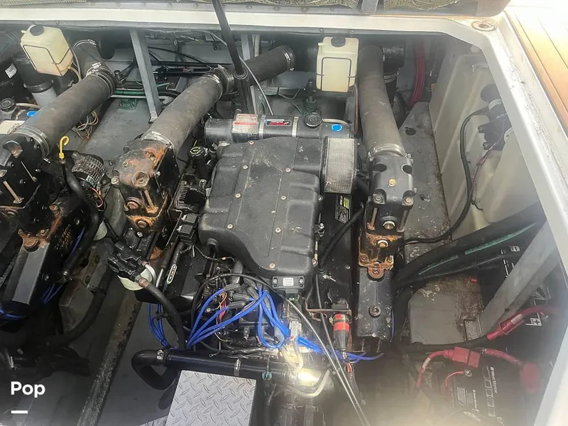 Slide: The Image of 2000 Sea Ray 410 Sundancer for sale in Sodus Point, NY - 39