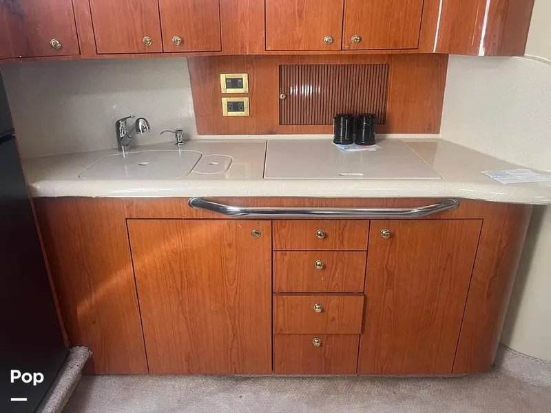 Slide: The Image of 2000 Sea Ray 410 Sundancer for sale in Sodus Point, NY - 65