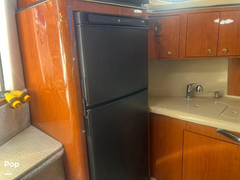 Slide: The Image of 2000 Sea Ray 410 Sundancer for sale in Sodus Point, NY - 68