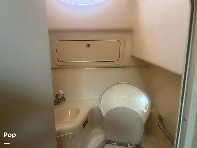 Slide: The Image of 2000 Sea Ray 410 Sundancer for sale in Sodus Point, NY - 75