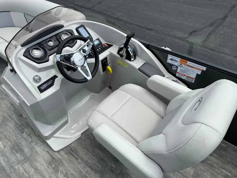 Slide: The Image of Crest Classic DLX 220 SLSC 2022 - 10