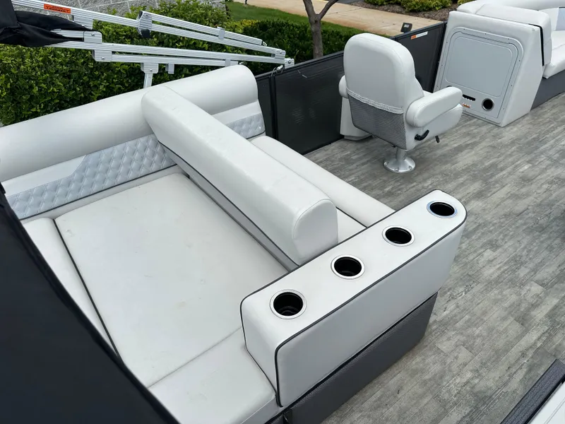 Slide: The Image of Crest Classic DLX 220 SLSC 2022 - 6