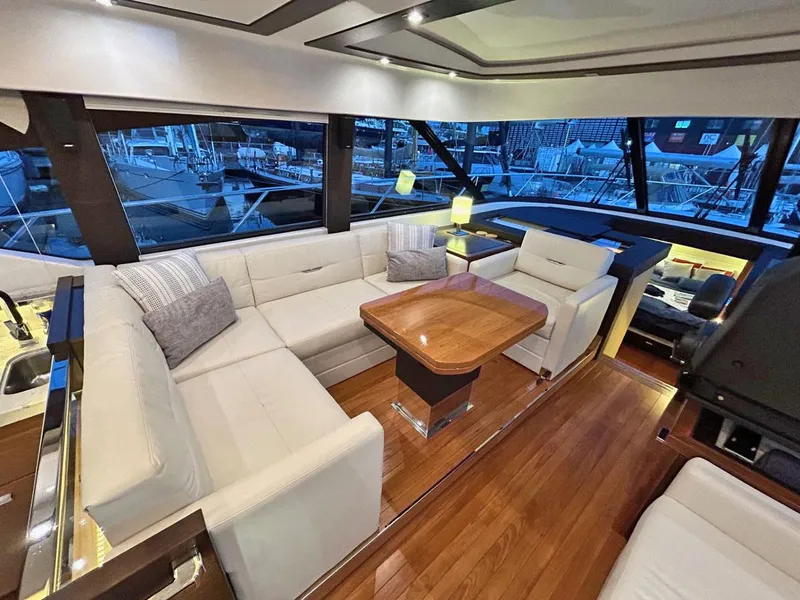 Slide: The Image of Salon Port - 15