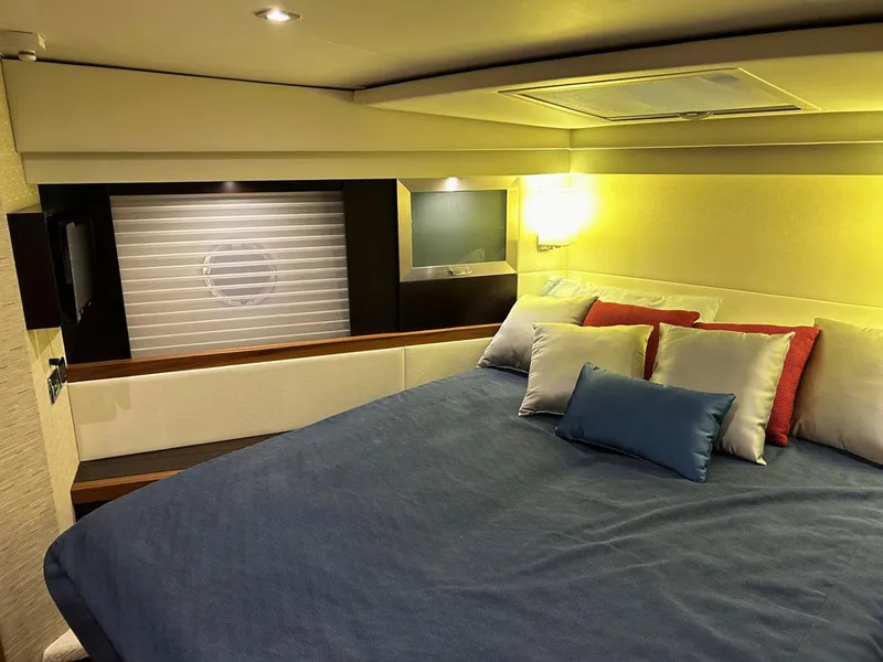 Slide: The Image of VIP Cabin Port - 25