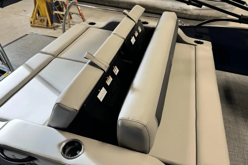 Slide: The Image of Barletta Cabrio 2025 - 16