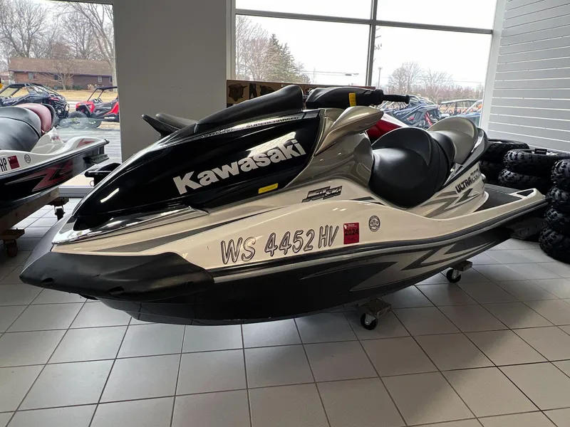 Slide: The Image of Kawasaki Jet Ski® Ultra® 260LX 2010 - 6