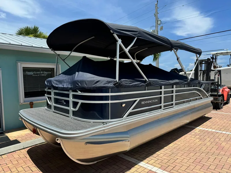 Slide: The Image of Bennington 22ss-sps 2025 - 1