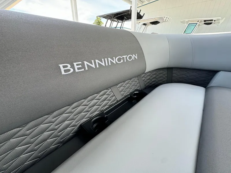 Slide: The Image of Bennington 22ss-sps 2025 - 22