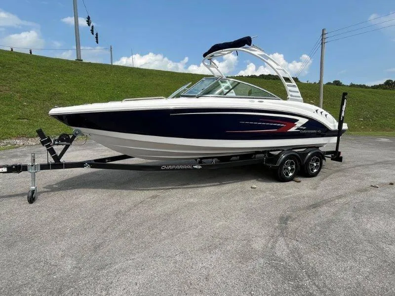 The Image of Chaparral 23 SSi 2025 - 1