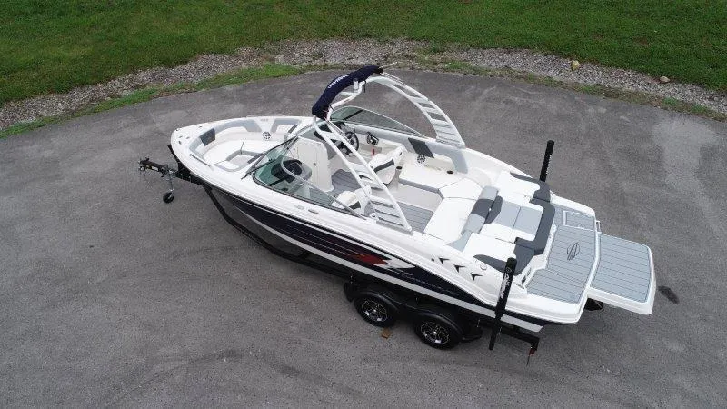 Slide: The Image of Chaparral 23 SSi 2025 - 15