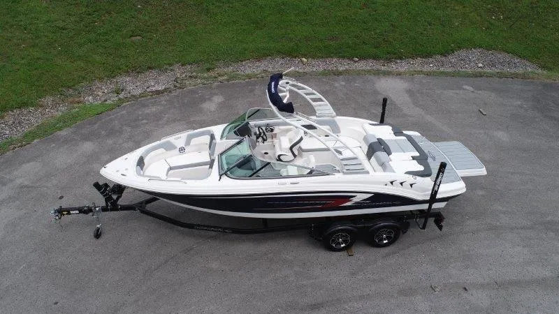 Slide: The Image of Chaparral 23 SSi 2025 - 18