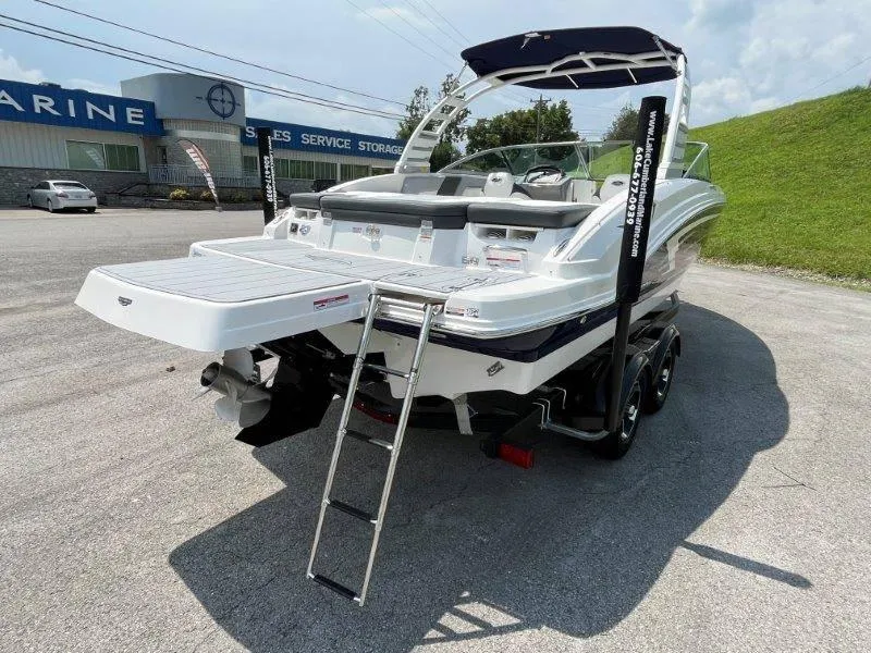 Slide: The Image of Chaparral 23 SSi 2025 - 40