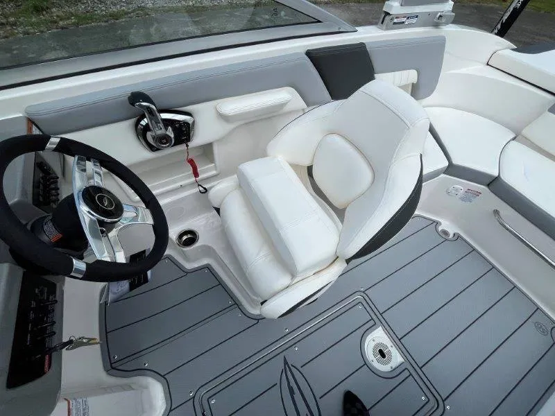 Slide: The Image of Chaparral 23 SSi 2025 - 49