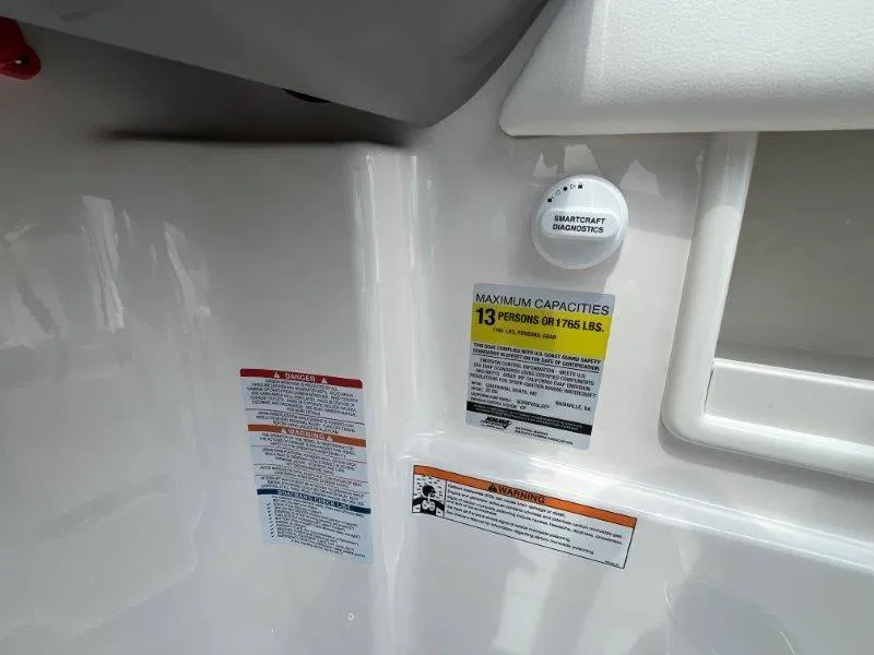 Slide: The Image of Chaparral 23 SSi 2025 - 50