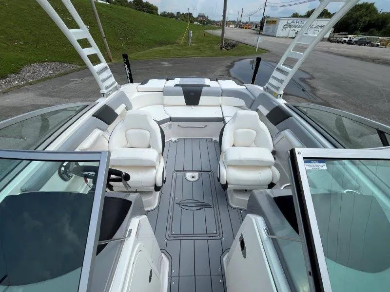 Slide: The Image of Chaparral 23 SSi 2025 - 63