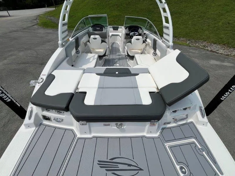 Slide: The Image of Chaparral 23 SSi 2025 - 67